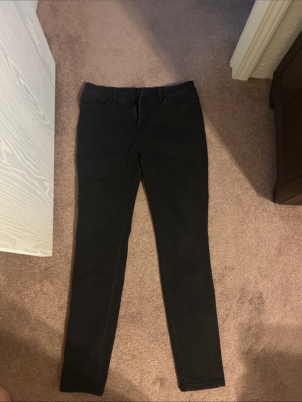 Black High-Rise Skinny Women’s Jeans